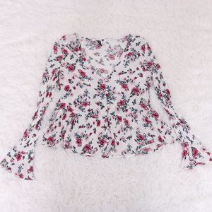 2/$20 H&M long sleeve cropped white floral top b6